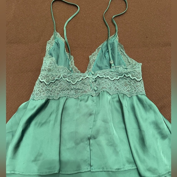 Victoria’s Secret Satin & Lace Sleep Set - Picture 4 of 5